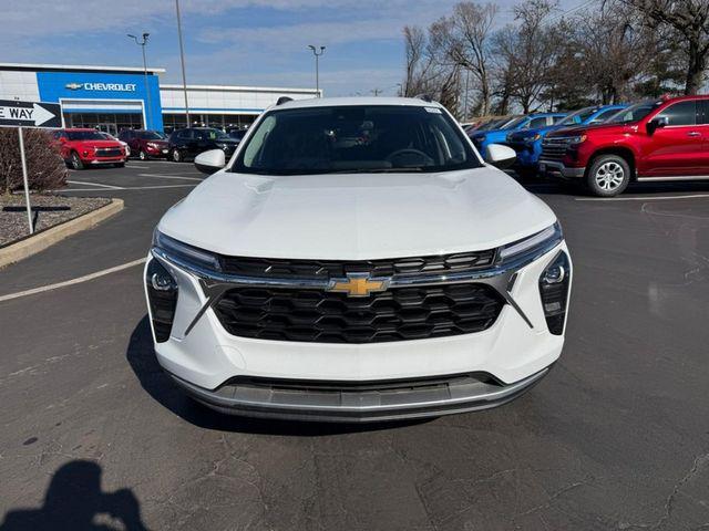 used 2025 Chevrolet Trax car, priced at $24,148