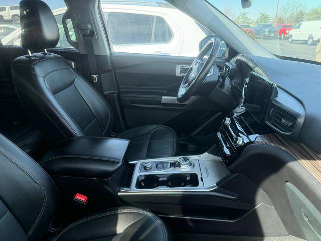 used 2024 Ford Explorer car, priced at $29,998