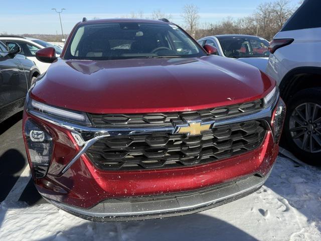 used 2025 Chevrolet Trax car, priced at $23,998