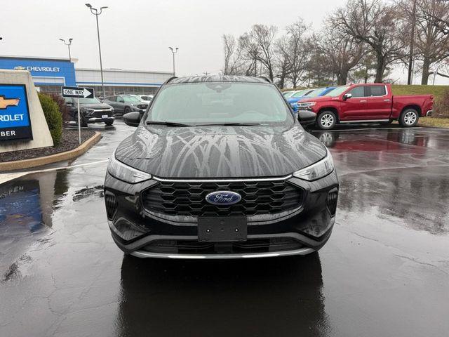 used 2025 Ford Escape car, priced at $25,239