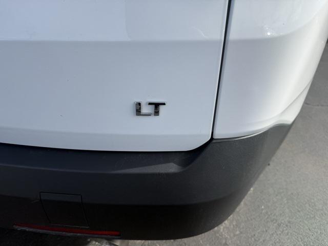 used 2023 Chevrolet Traverse car, priced at $29,998