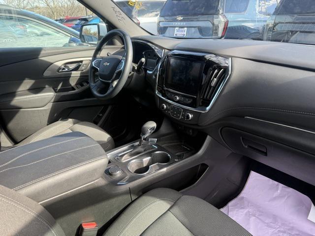 used 2023 Chevrolet Traverse car, priced at $29,998