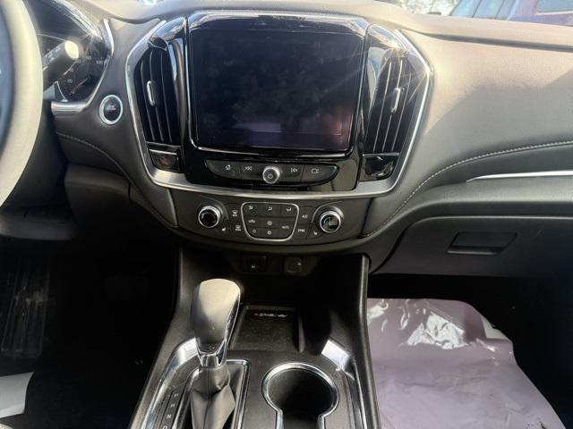 used 2023 Chevrolet Traverse car, priced at $29,998