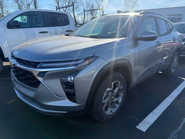 used 2025 Chevrolet Trax car, priced at $24,148