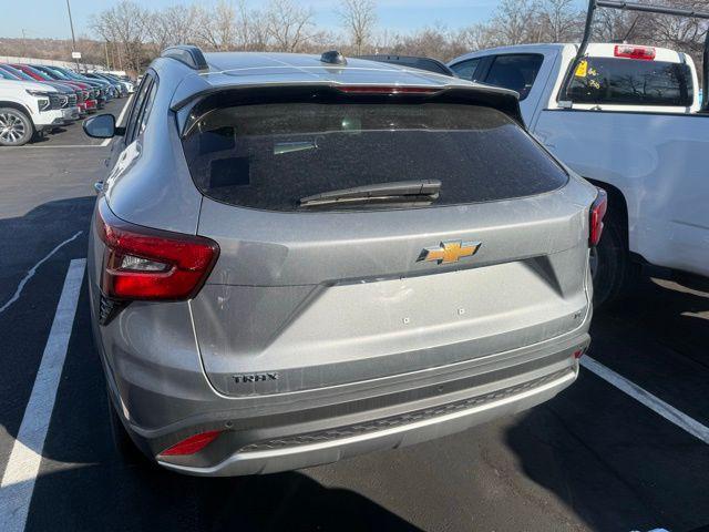 used 2025 Chevrolet Trax car, priced at $24,148