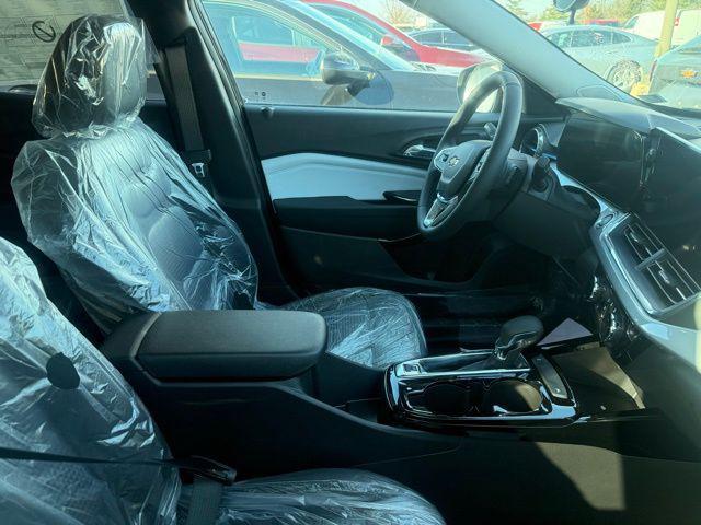 used 2025 Chevrolet Trax car, priced at $24,148