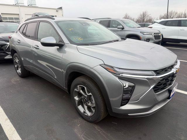 used 2025 Chevrolet Trax car, priced at $24,148