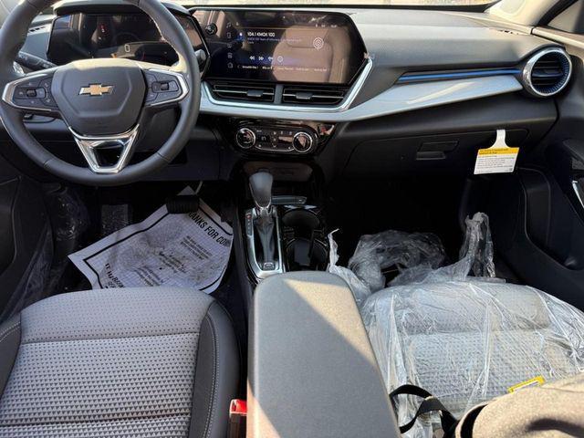 used 2025 Chevrolet Trax car, priced at $24,148