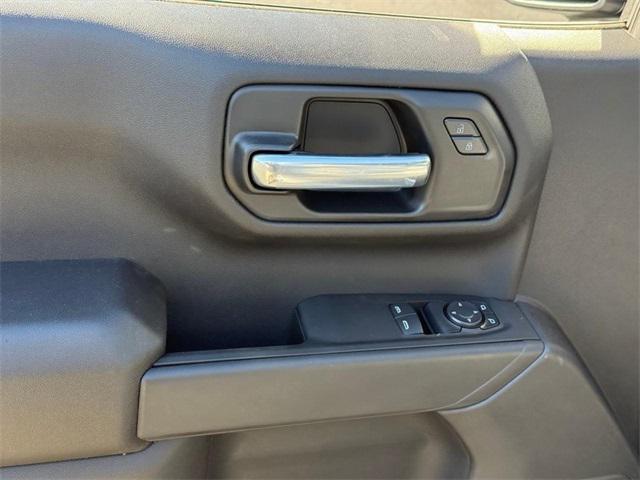 new 2025 Chevrolet Silverado 1500 car, priced at $35,105