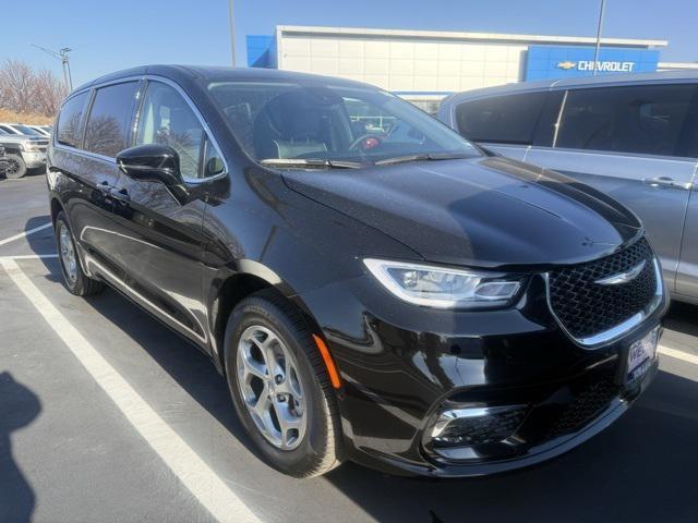 used 2024 Chrysler Pacifica car, priced at $41,944