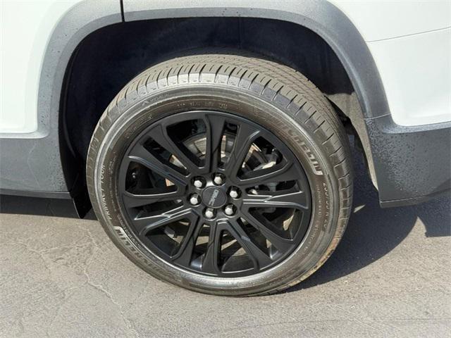 used 2023 GMC Acadia car, priced at $27,612