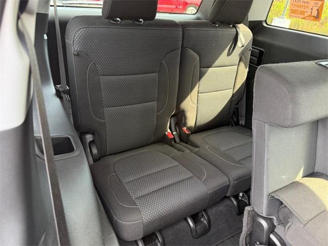 used 2023 GMC Acadia car, priced at $27,612