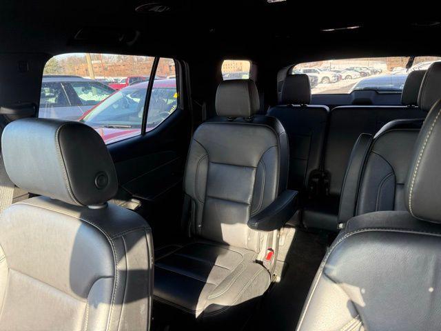 used 2023 Chevrolet Traverse car, priced at $31,298