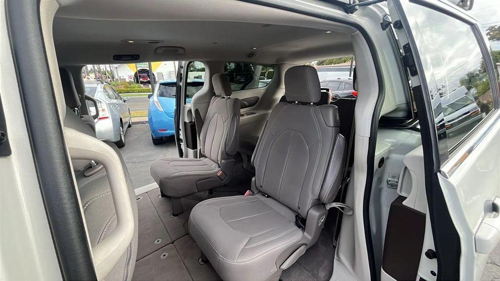 used 2017 Chrysler Pacifica car, priced at $13,788