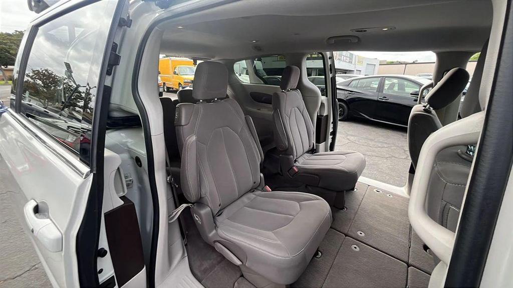 used 2017 Chrysler Pacifica car, priced at $13,788