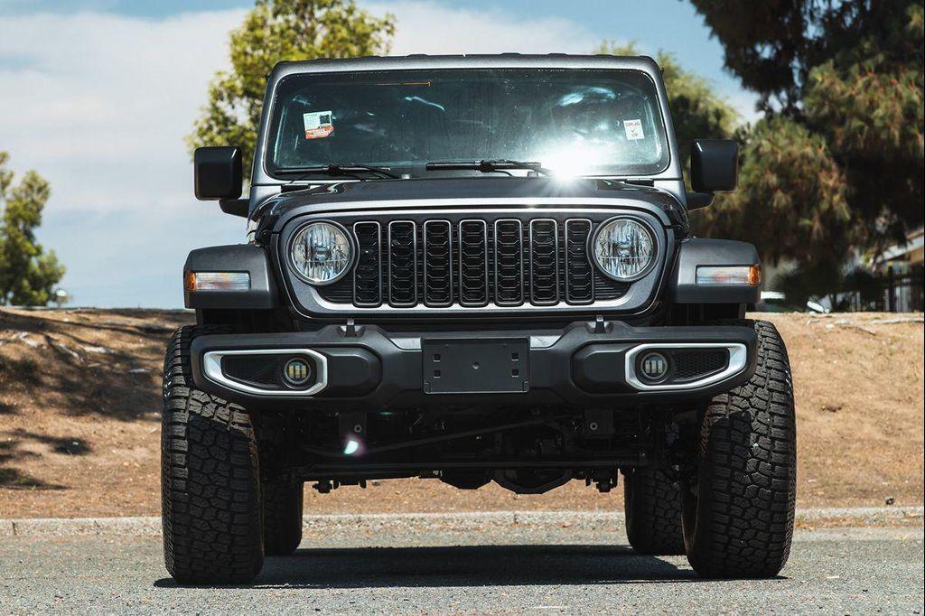 used 2024 Jeep Gladiator car