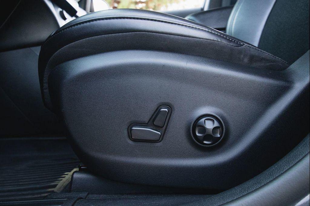 used 2019 Jeep Cherokee car, priced at $12,995