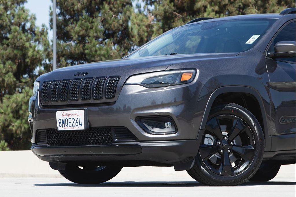 used 2019 Jeep Cherokee car, priced at $12,995