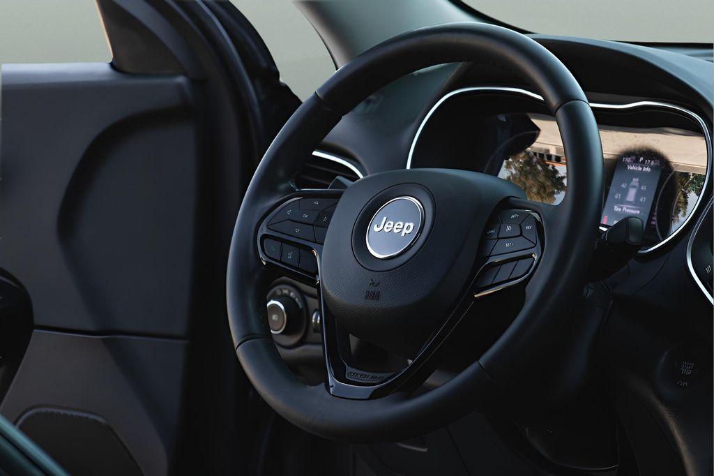 used 2019 Jeep Cherokee car, priced at $12,995