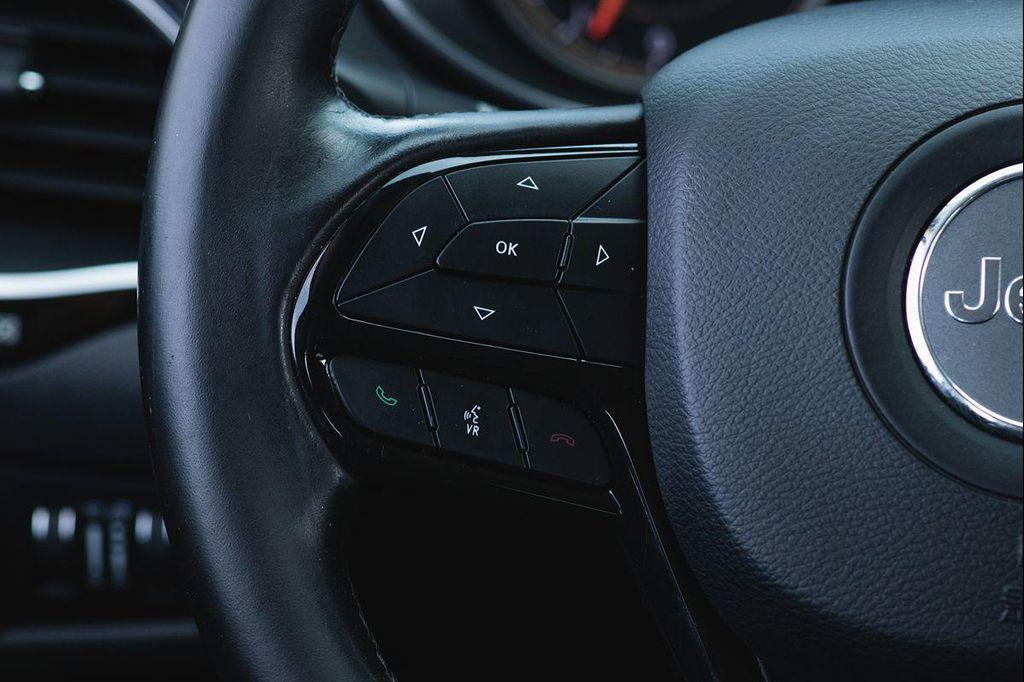 used 2019 Jeep Cherokee car, priced at $12,995