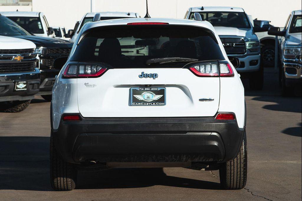 used 2019 Jeep Cherokee car, priced at $10,495