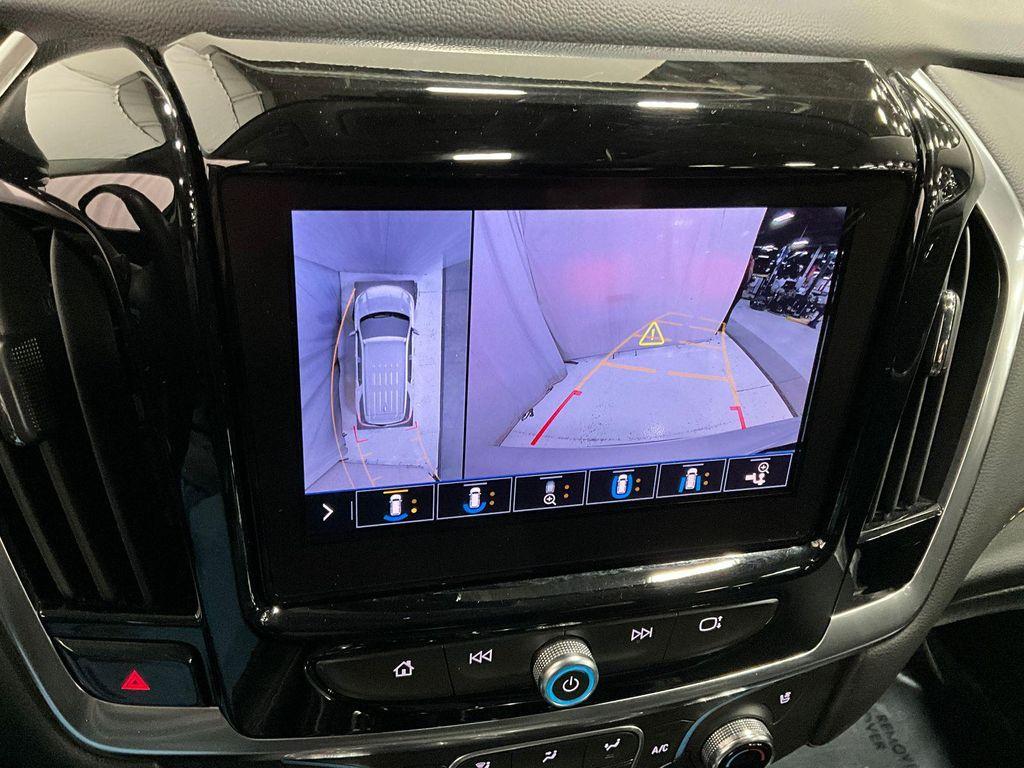 used 2020 Chevrolet Traverse car, priced at $27,400