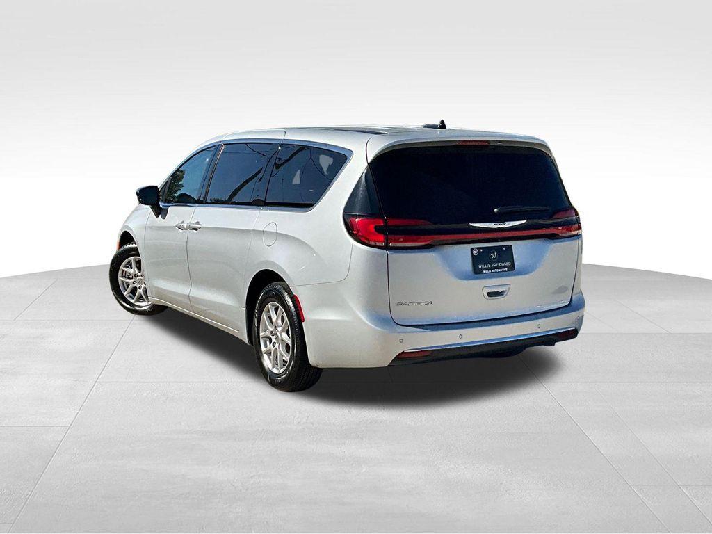used 2024 Chrysler Pacifica car, priced at $26,900