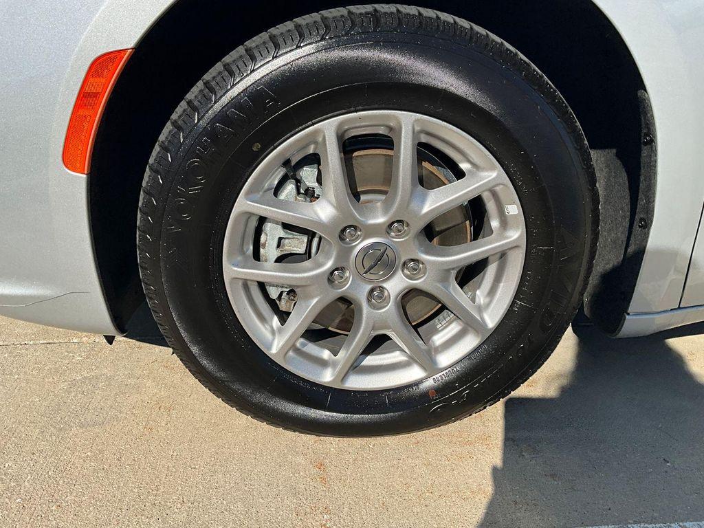 used 2024 Chrysler Pacifica car, priced at $26,900