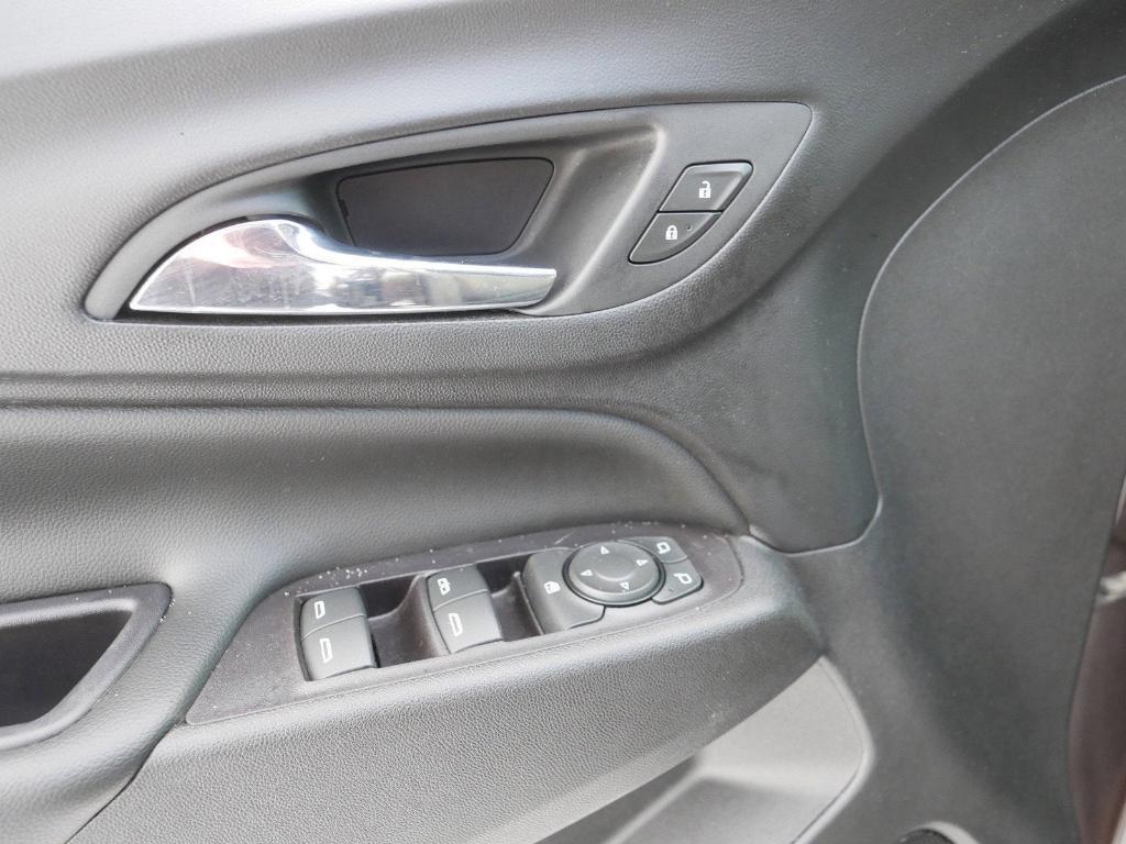 used 2020 Chevrolet Equinox car, priced at $17,000