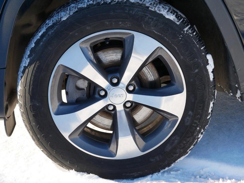 used 2019 Jeep Cherokee car, priced at $18,000