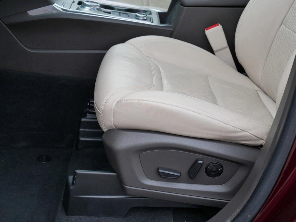 used 2022 Ford Explorer car, priced at $35,995