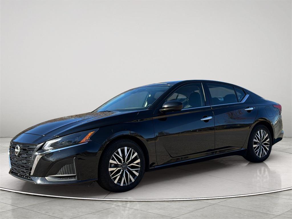 used 2023 Nissan Altima car, priced at $18,785