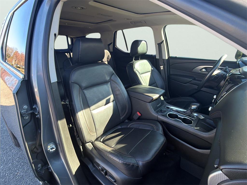 used 2018 Chevrolet Traverse car, priced at $22,777