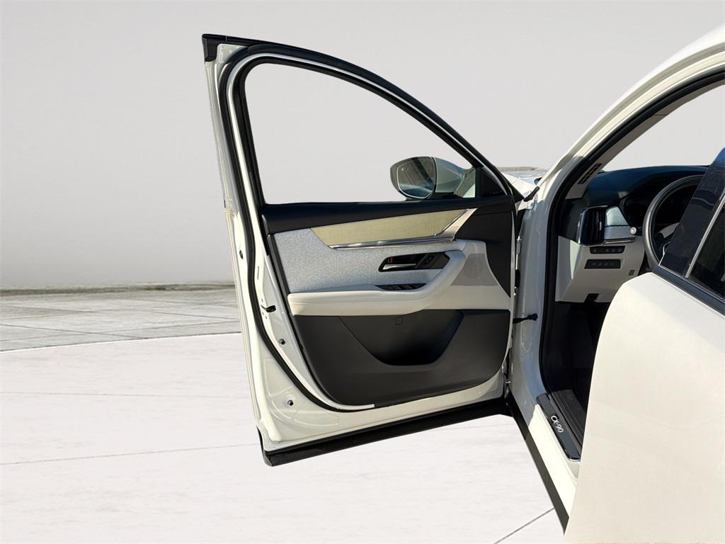 used 2024 Mazda CX-90 car, priced at $48,394