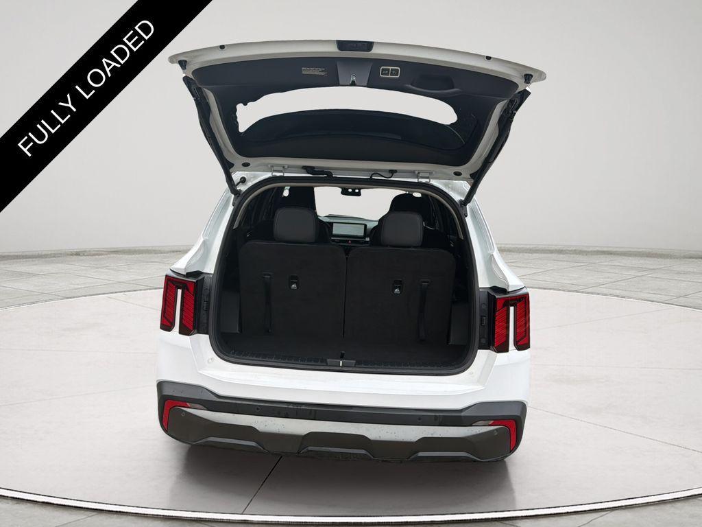 used 2024 Kia Sorento car, priced at $35,273