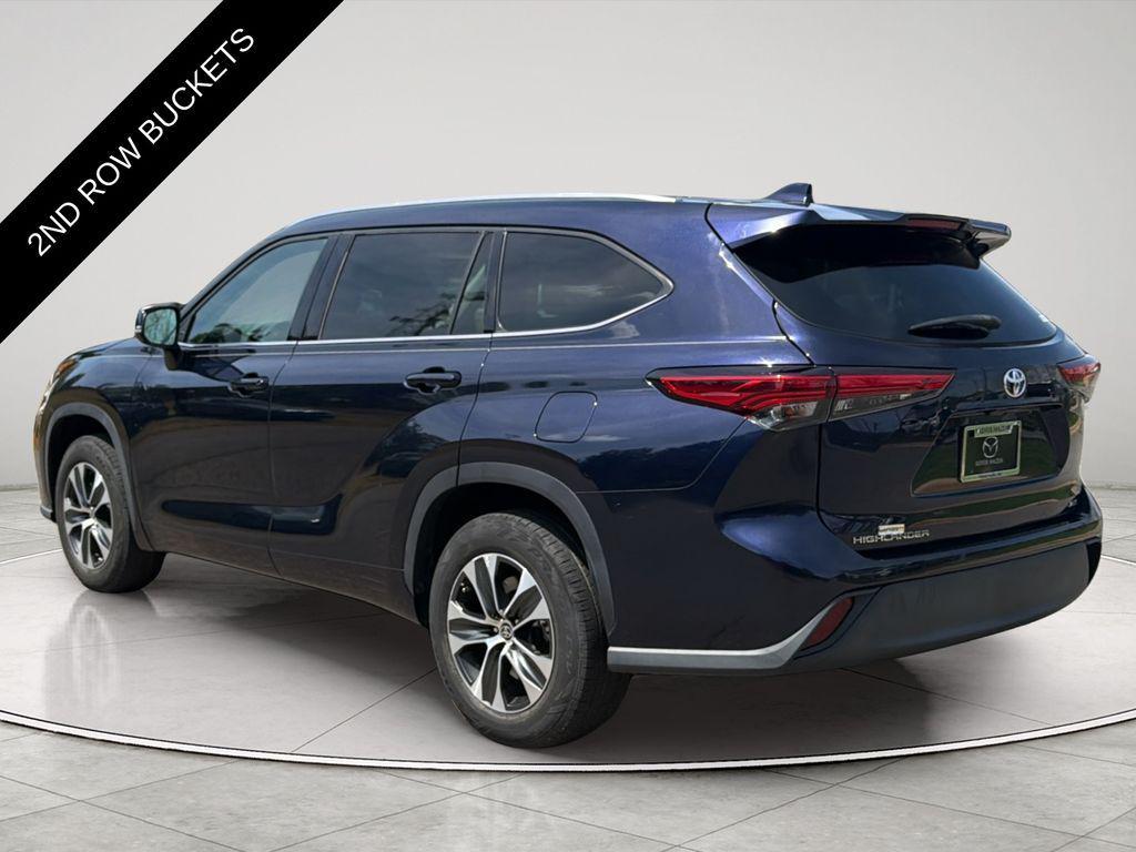 used 2020 Toyota Highlander car, priced at $29,789