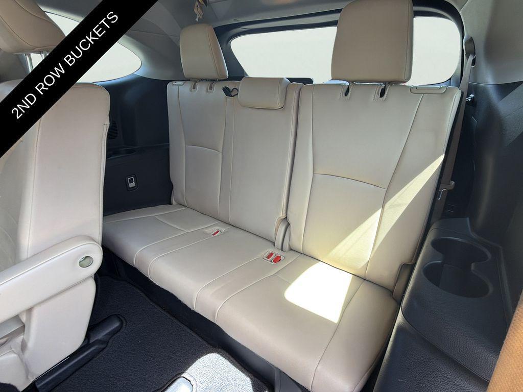 used 2020 Toyota Highlander car, priced at $29,789