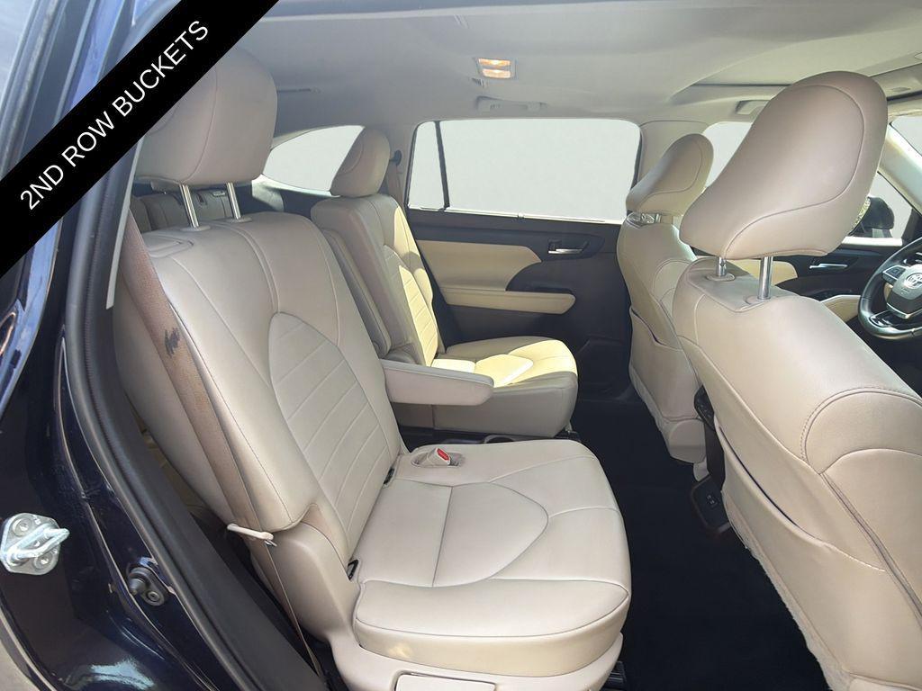 used 2020 Toyota Highlander car, priced at $29,789