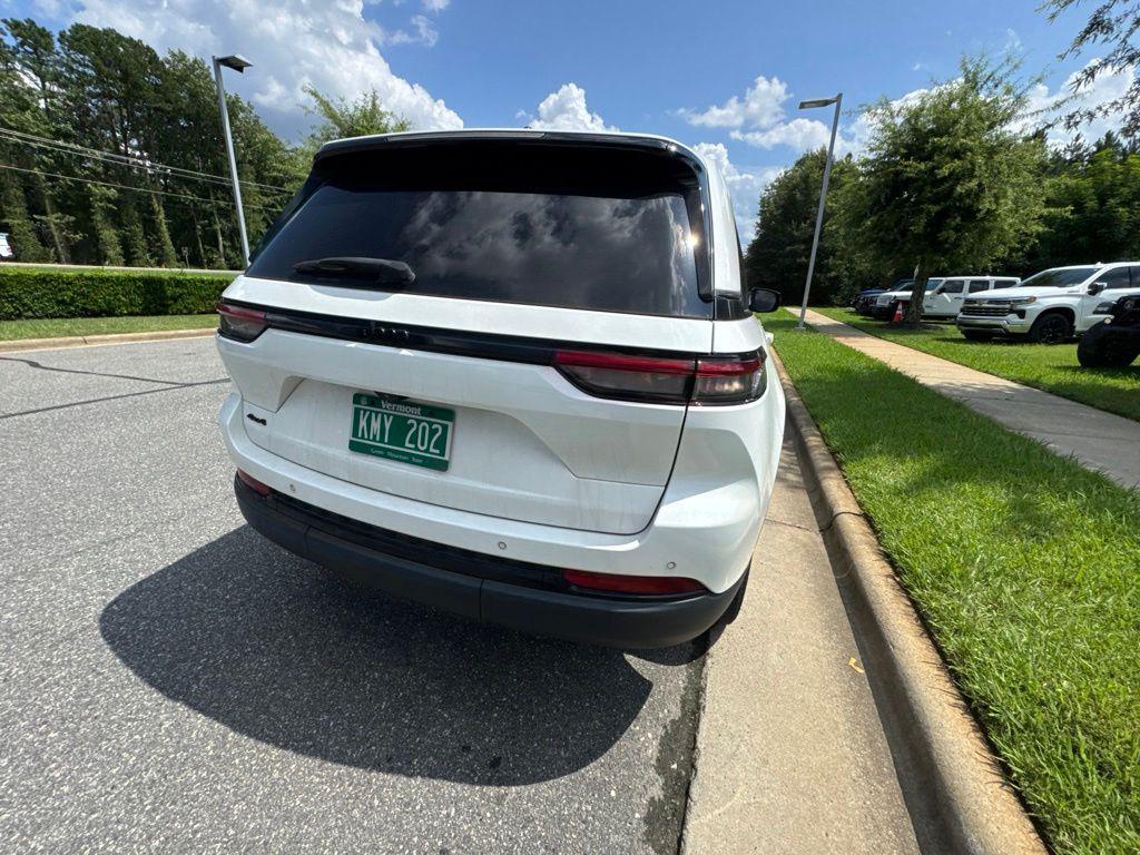 used 2023 Jeep Grand Cherokee car, priced at $31,043