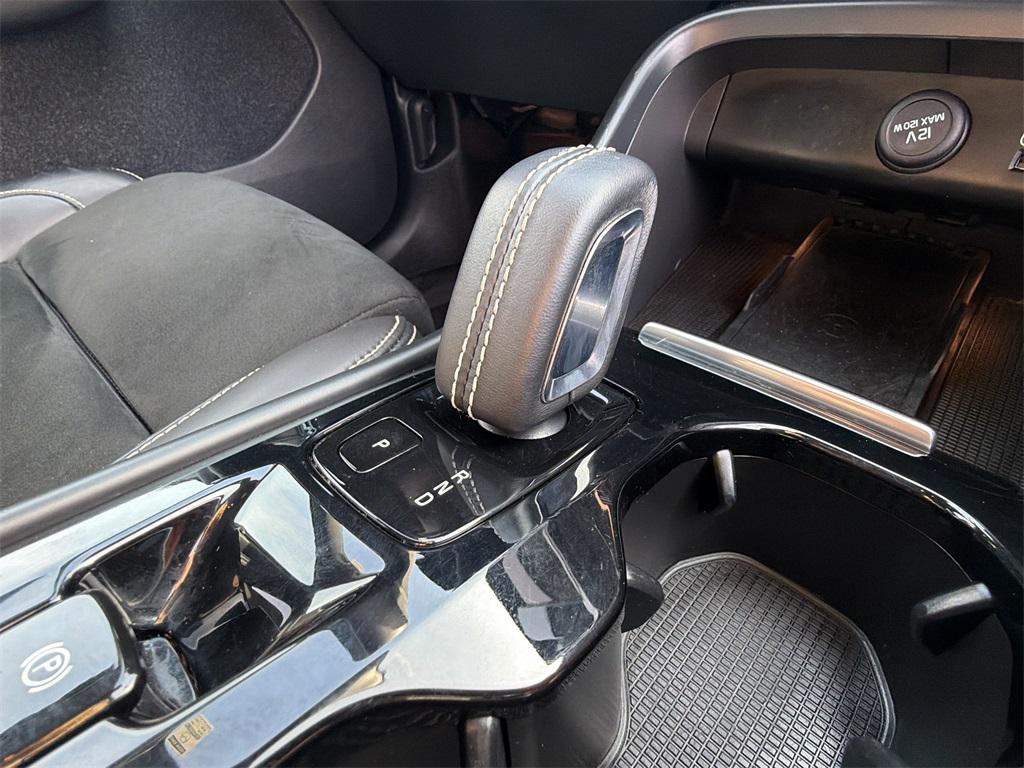 used 2022 Volvo XC40 car, priced at $23,975