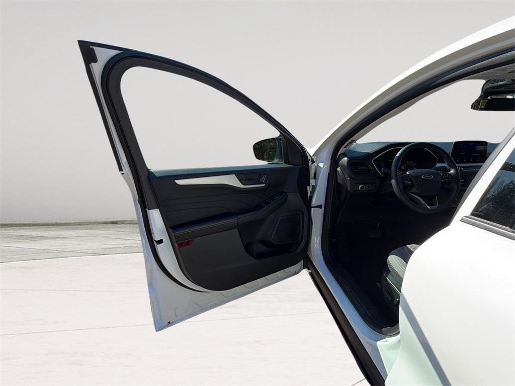 used 2022 Ford Escape car, priced at $18,301