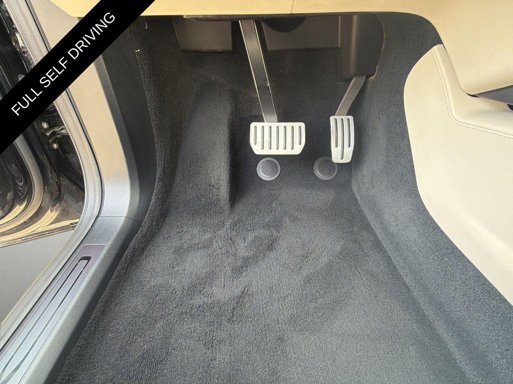 used 2018 Tesla Model X car, priced at $29,570