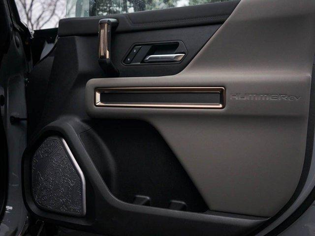 new 2025 GMC HUMMER EV Pickup car, priced at $94,000
