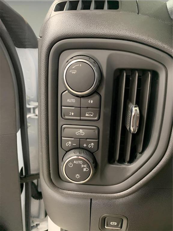 new 2025 Chevrolet Silverado 1500 car, priced at $36,924