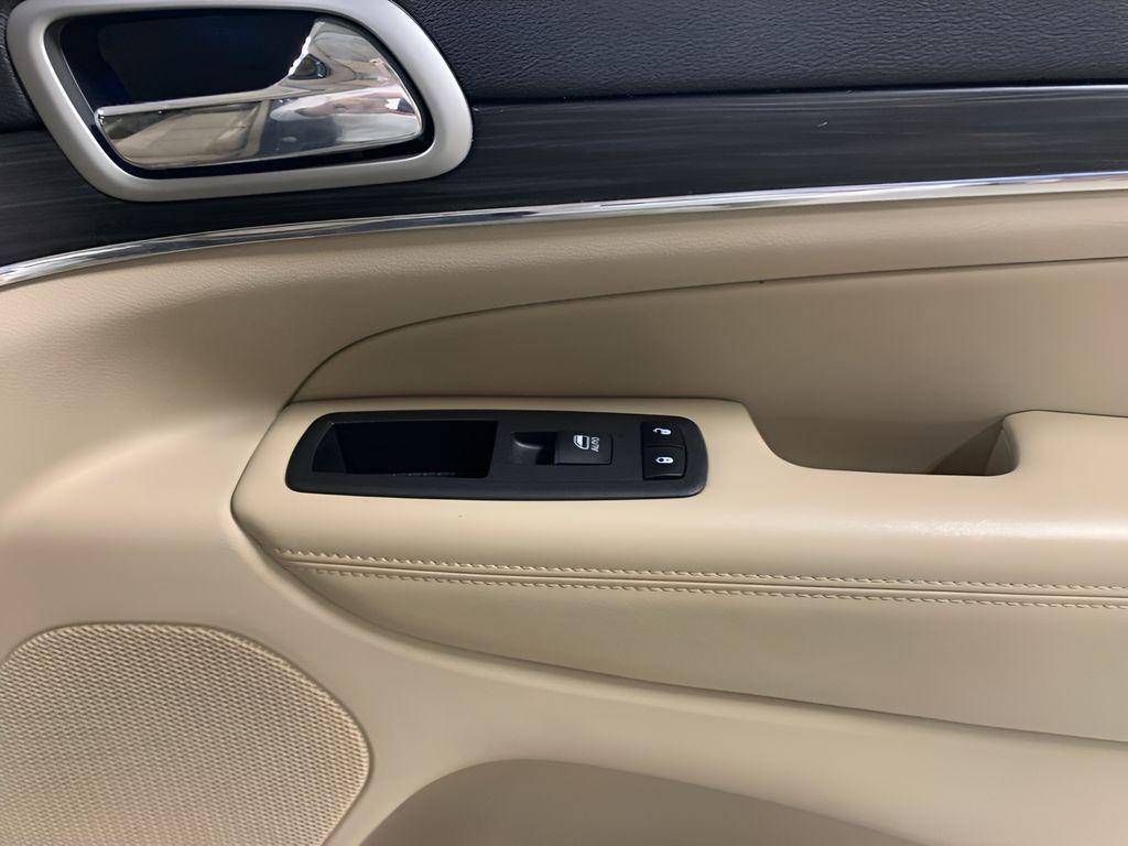 used 2020 Jeep Grand Cherokee car, priced at $22,795