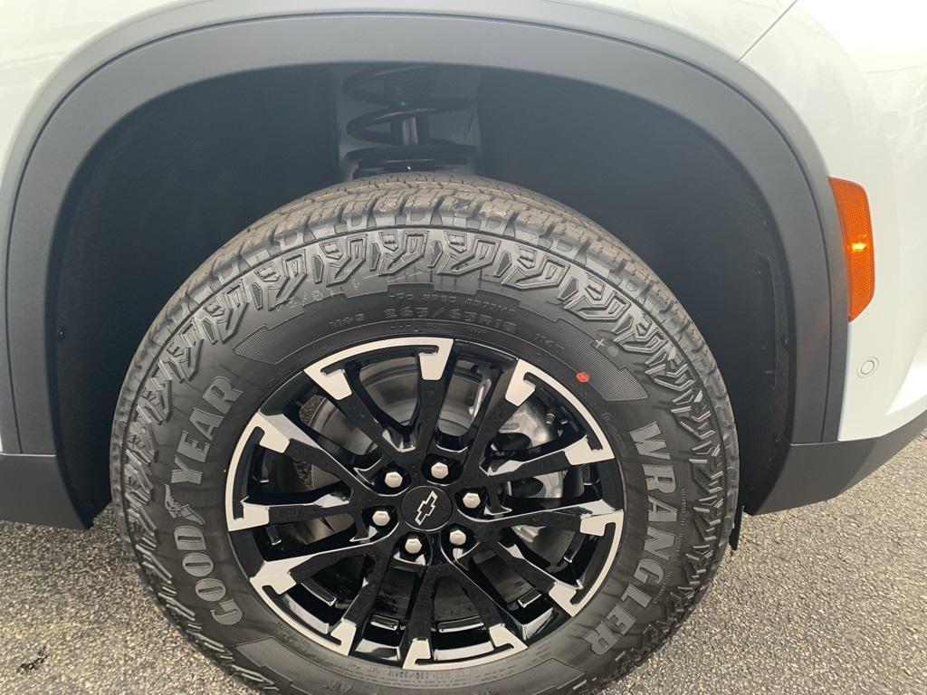 new 2026 Chevrolet Traverse car, priced at $54,355