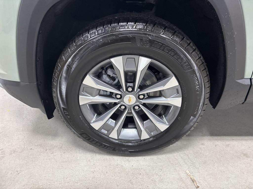 new 2026 Chevrolet Equinox car, priced at $29,900