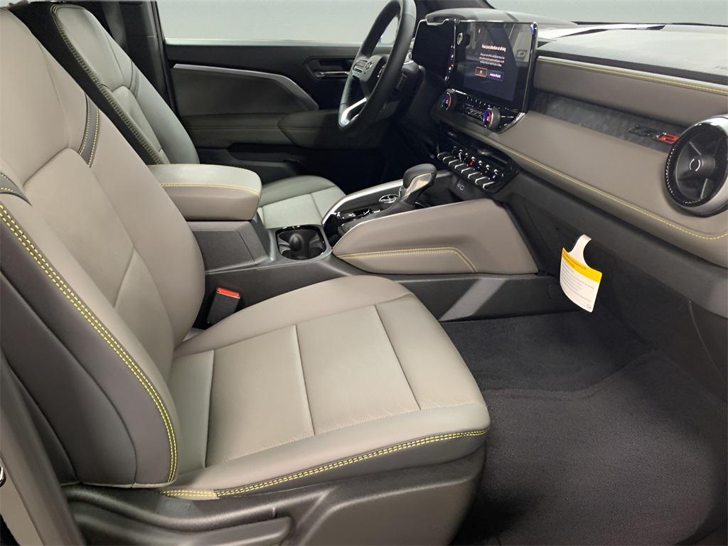 new 2025 Chevrolet Colorado car, priced at $47,232