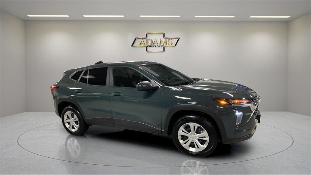 used 2025 Chevrolet Trax car, priced at $22,988