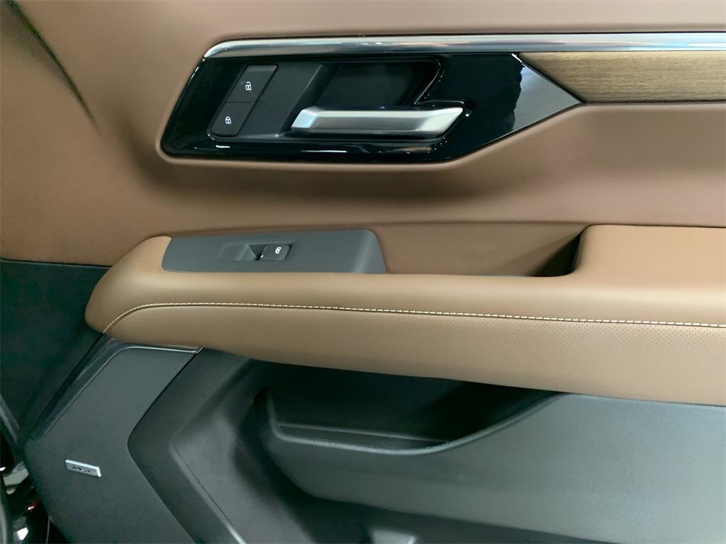 new 2026 Chevrolet Suburban car, priced at $87,690